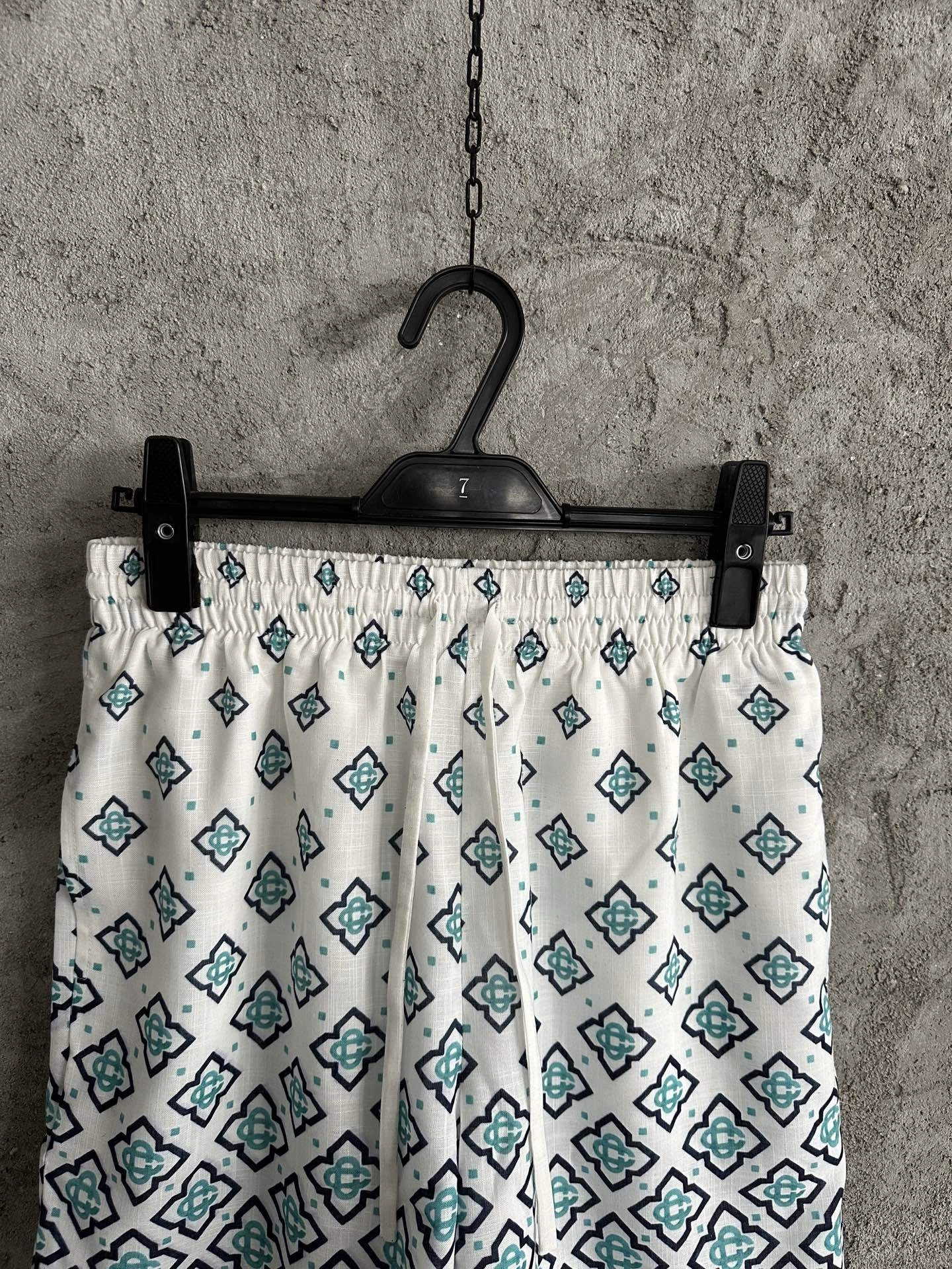 wg.luxury- 31s1281931 flax item:E-F409D2820